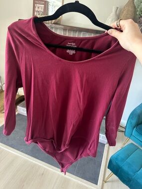 Women's Long Sleeve Scoop Neck Bodysuit - Wine